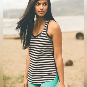 Lululemon Striped Water Bound Singlet Tank 6